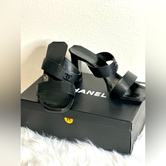 Black Leather Heels CC logo - Picture 1 of 6